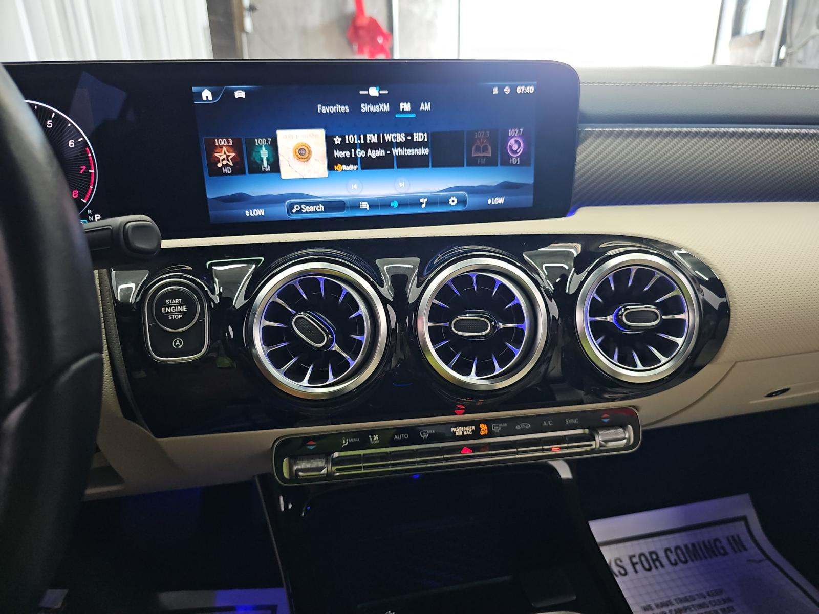 MERCEDES-BENZ CLA - 10