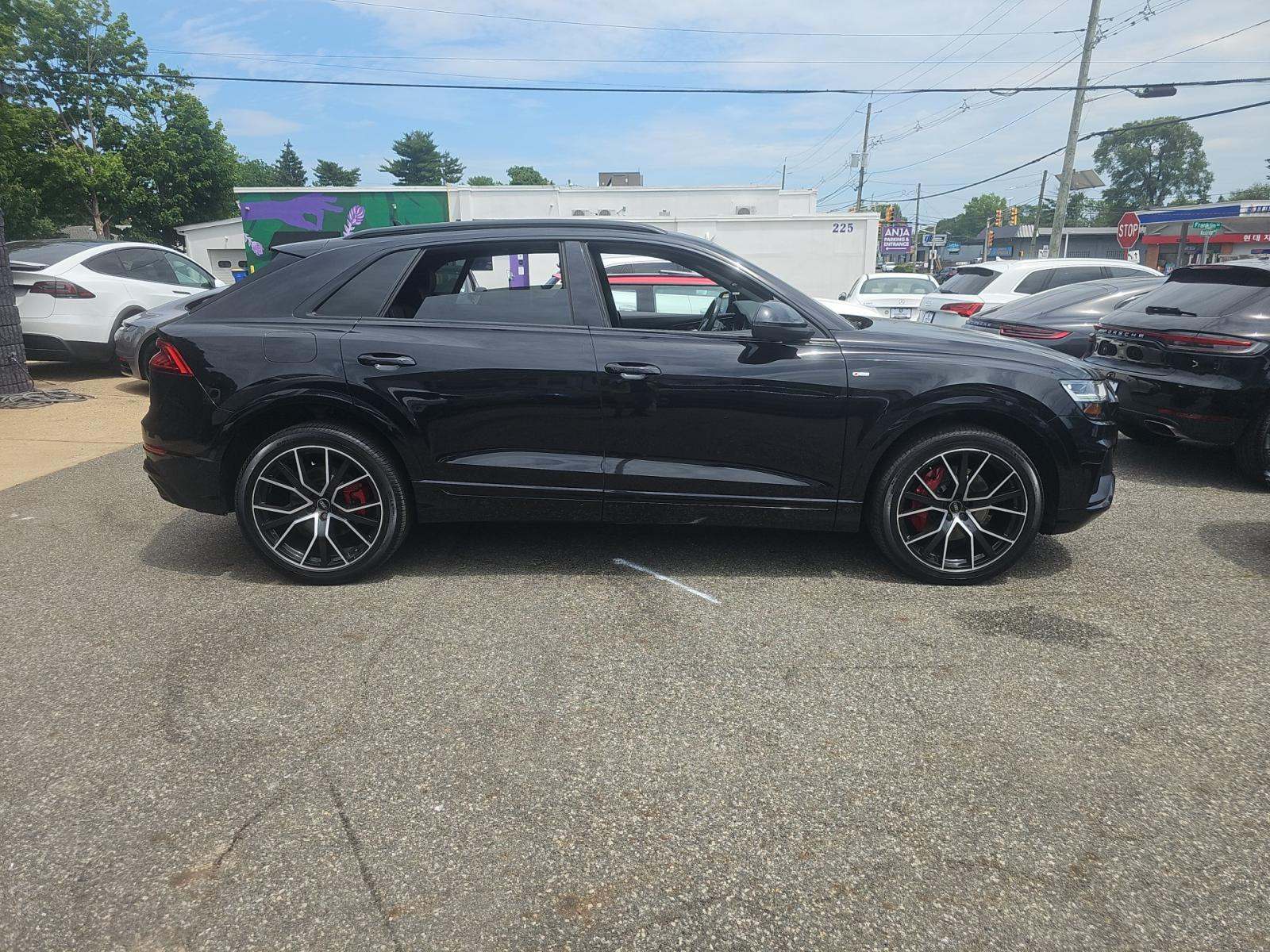 2021 Audi Q8 Premium Plus AWD