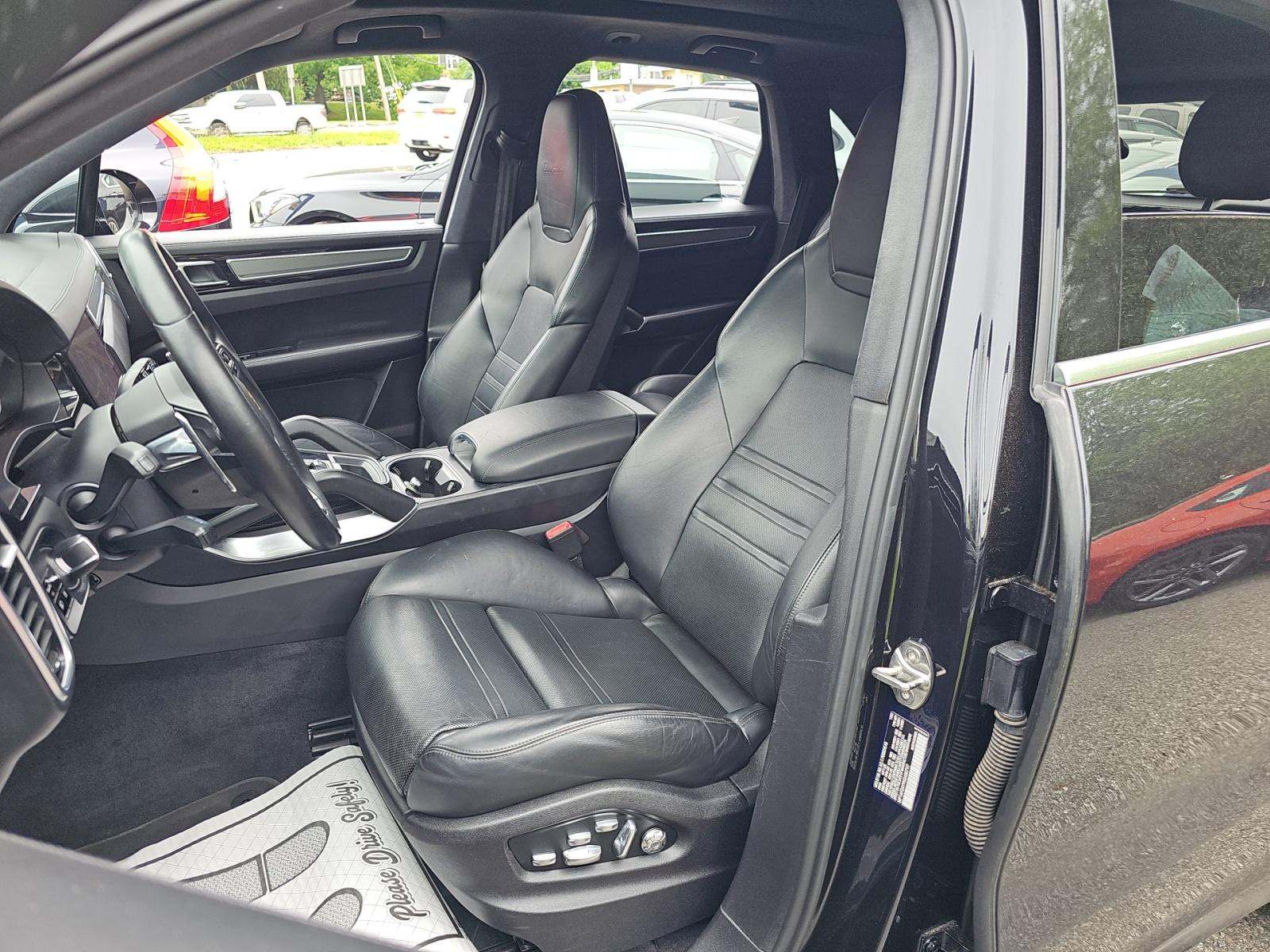 PORSCHE CAYENNE - 6