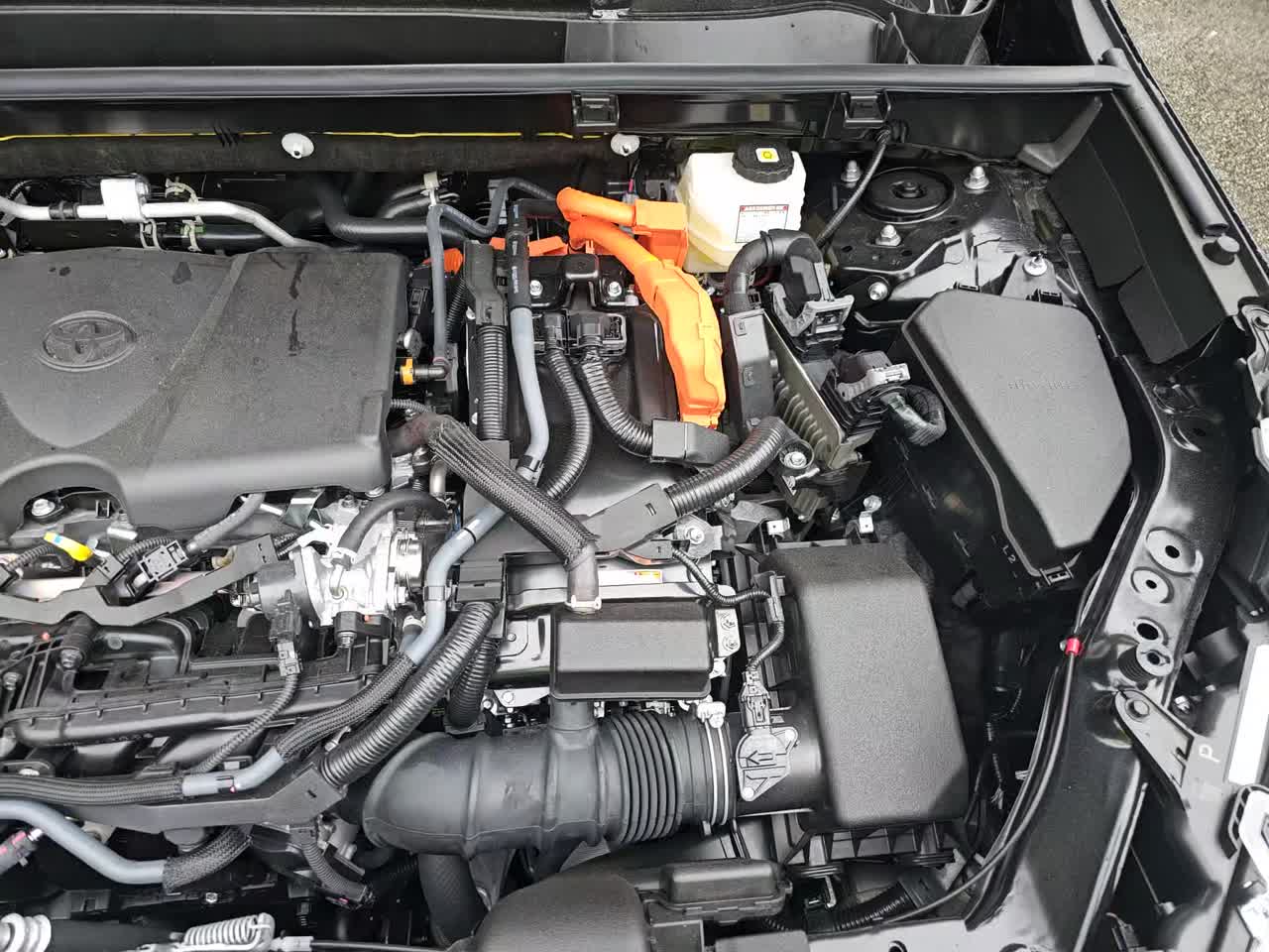 2025 Toyota RAV4 Plug-In Hybrid SE AWD