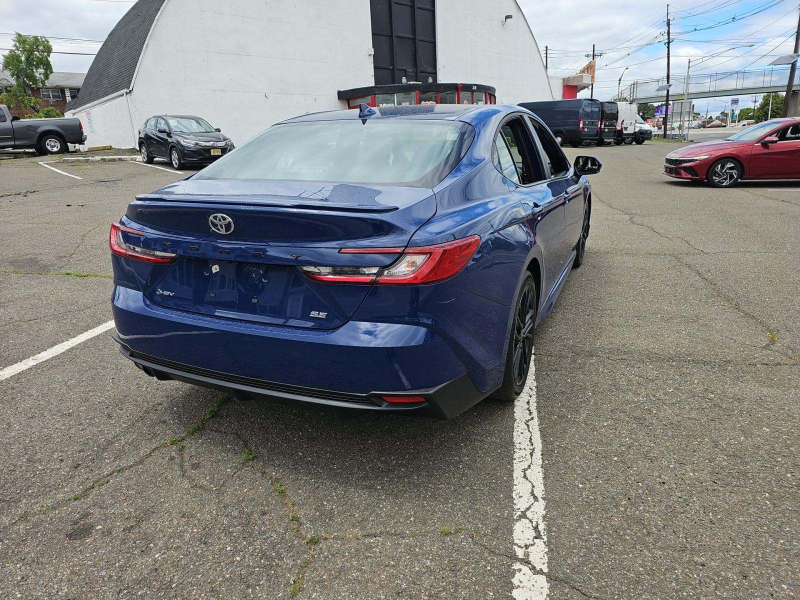 TOYOTA CAMRY - 3