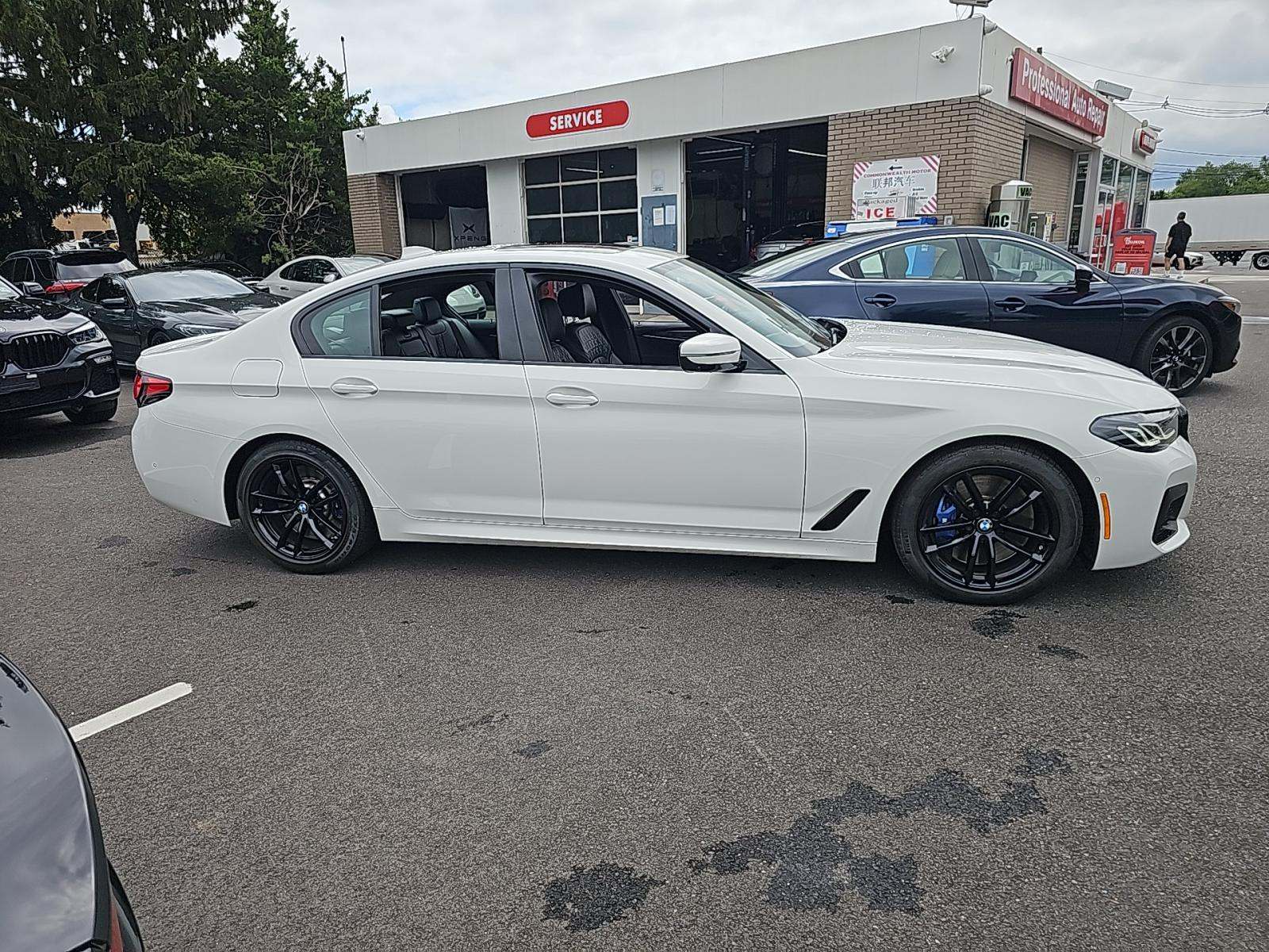 2022 BMW 5 Series M550i xDrive AWD
