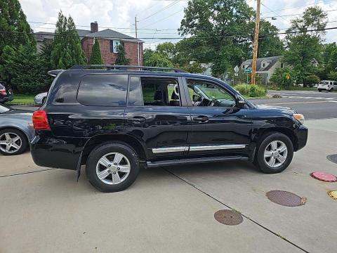 2013 Toyota Land Cruiser Base AWD