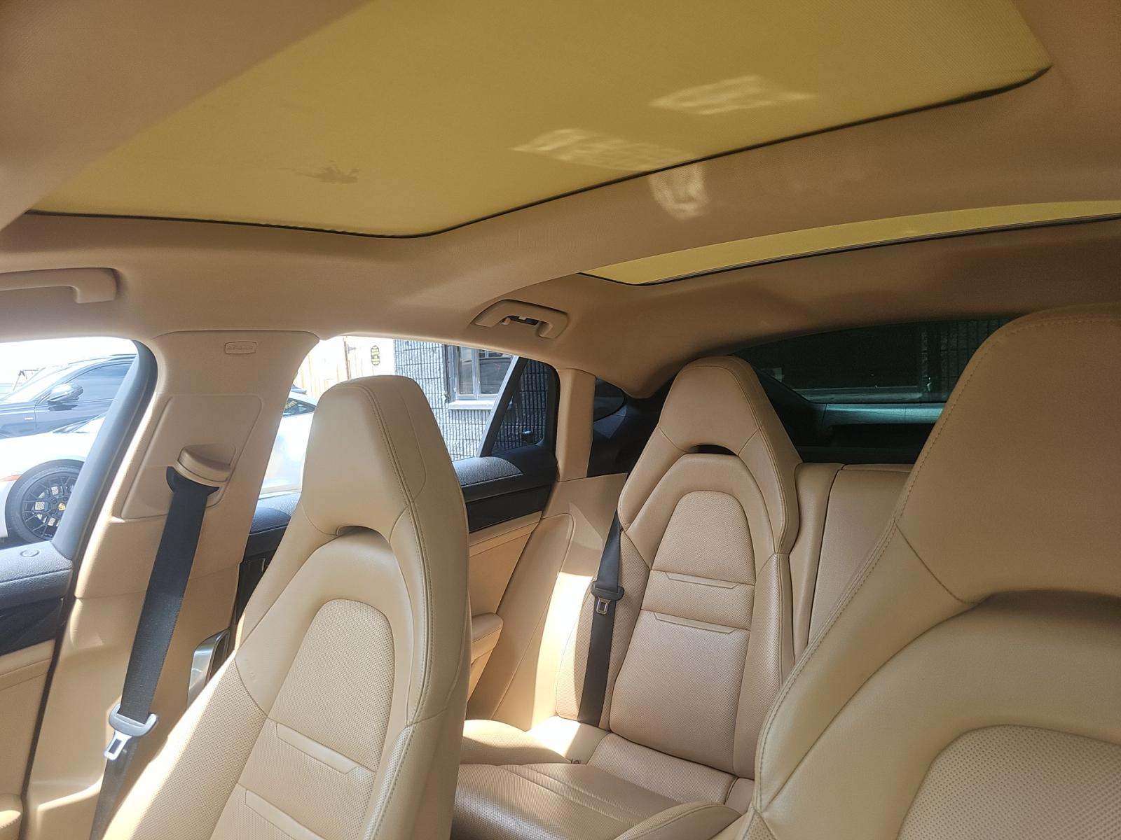 2017 Porsche Panamera 4 AWD