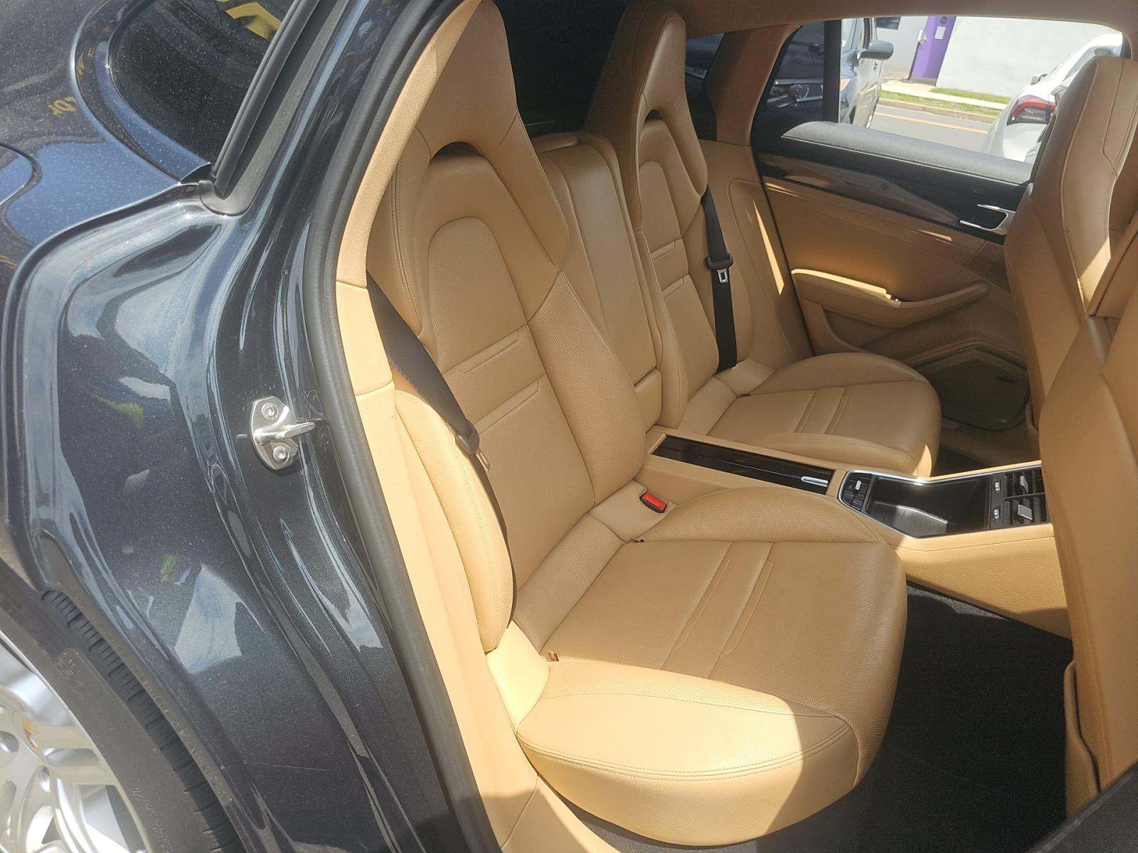 2017 Porsche Panamera 4 AWD