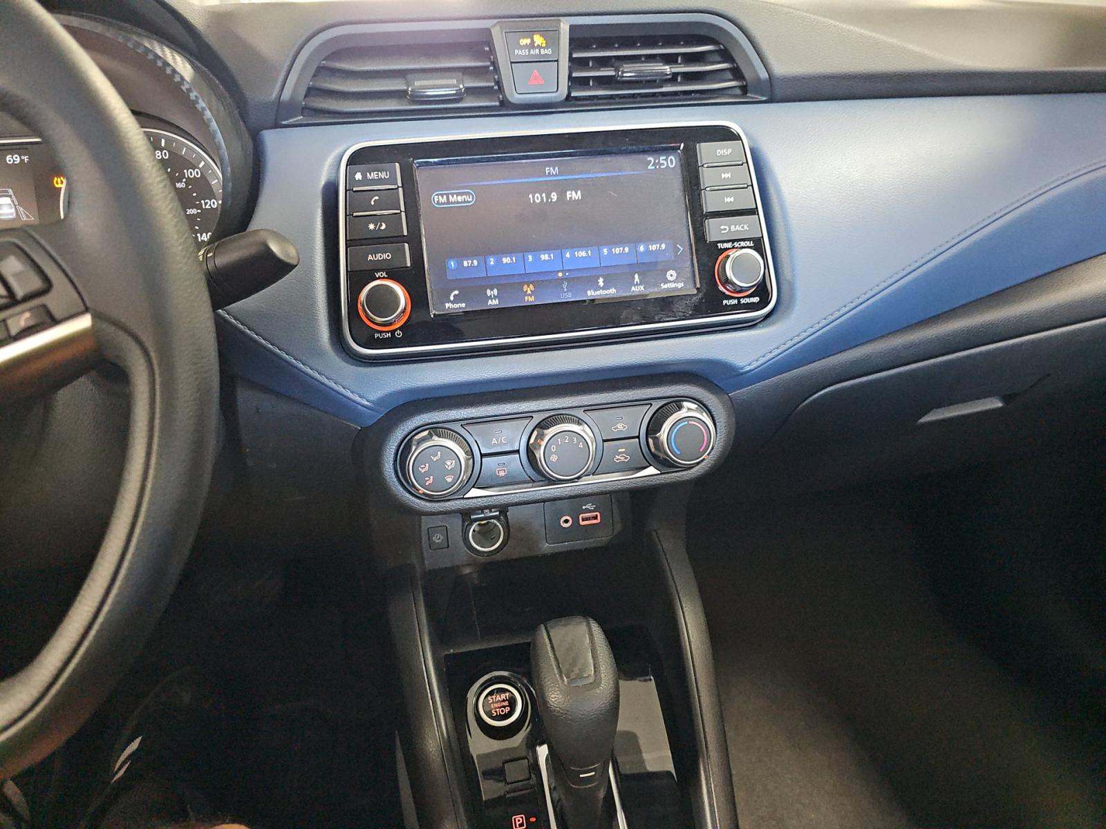 NISSAN VERSA - 10