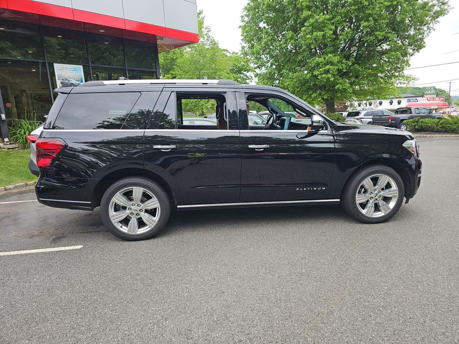 FORD EXPEDITION - 4