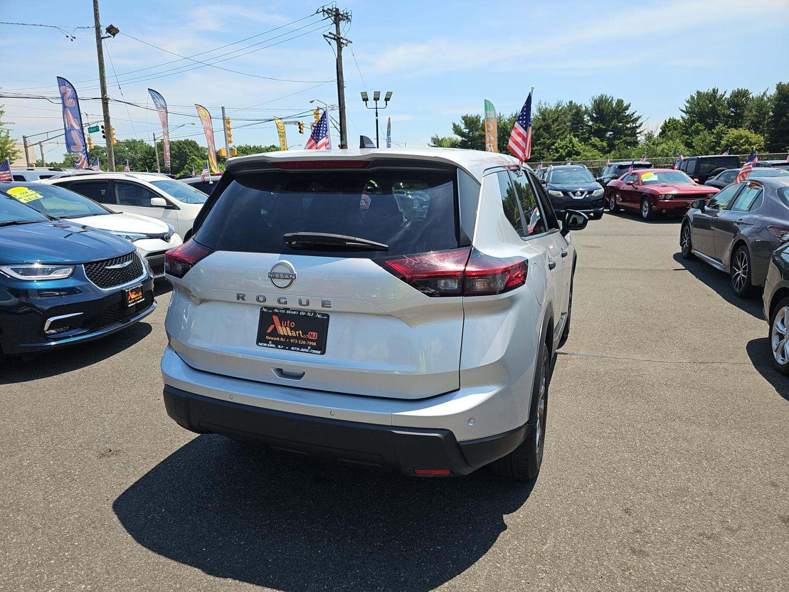 2024 Nissan Rogue S FWD