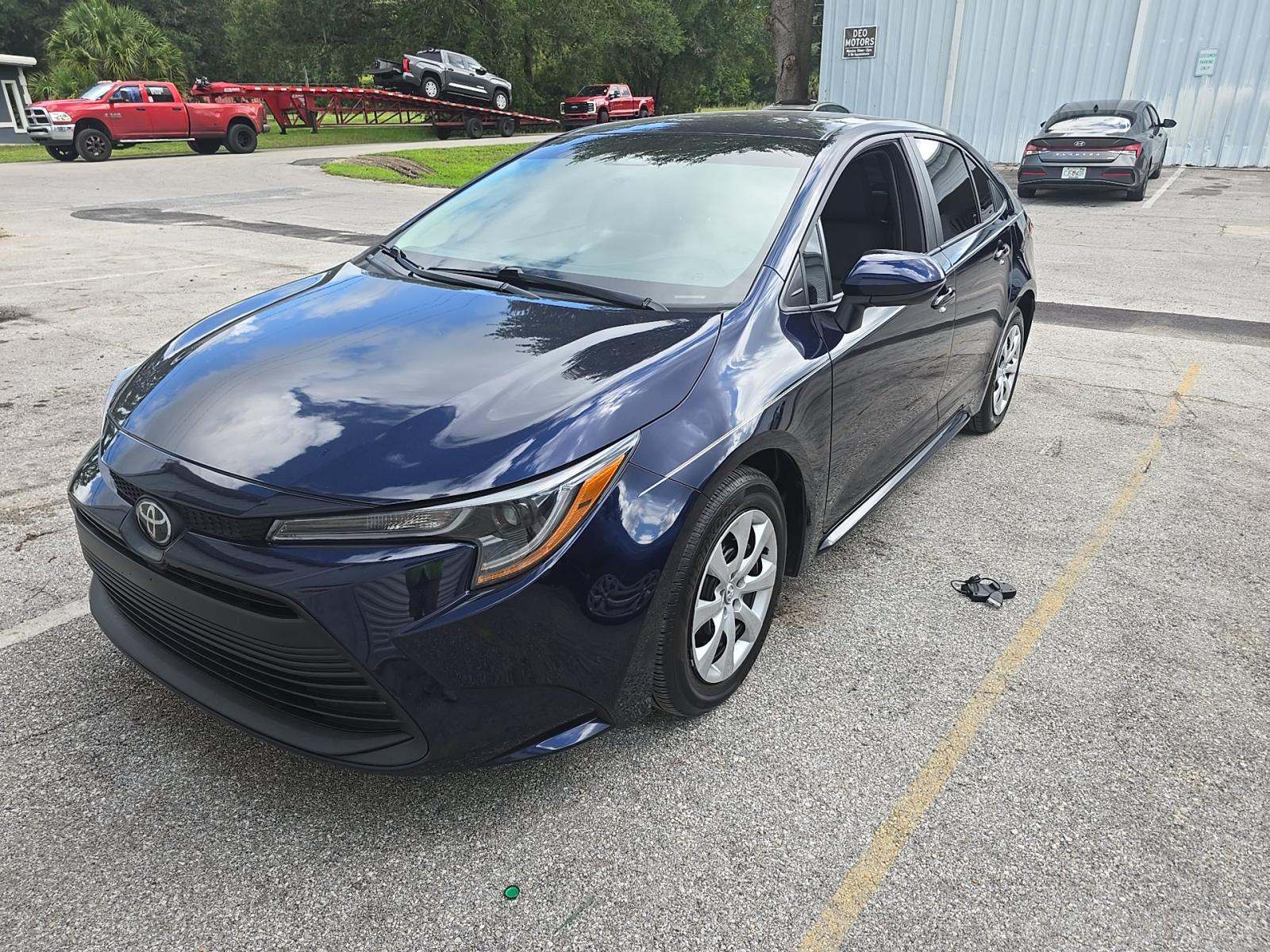 2025 Toyota Corolla LE FWD