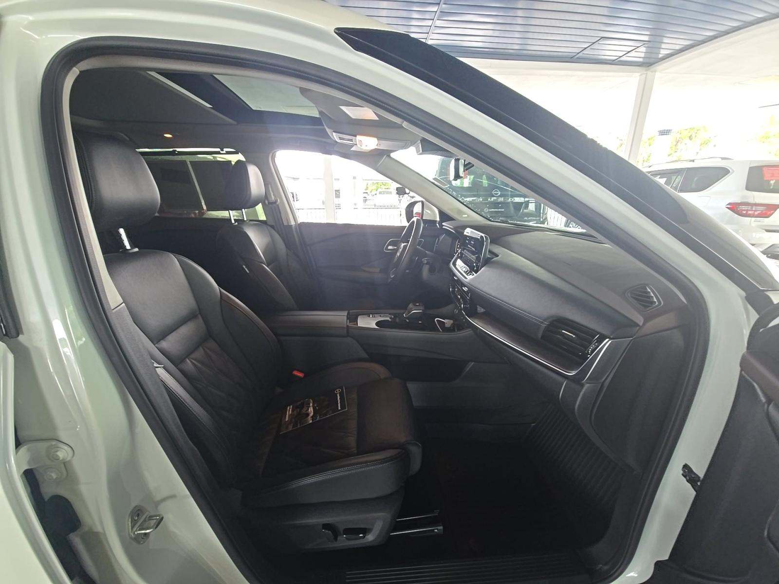2023 Nissan Rogue Platinum FWD