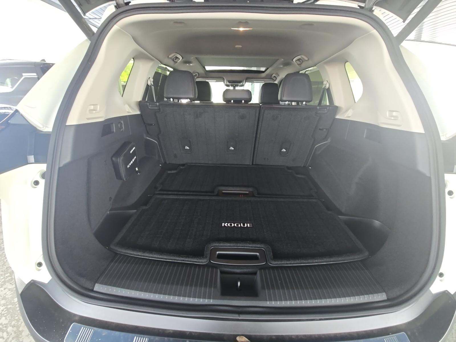 2023 Nissan Rogue Platinum FWD