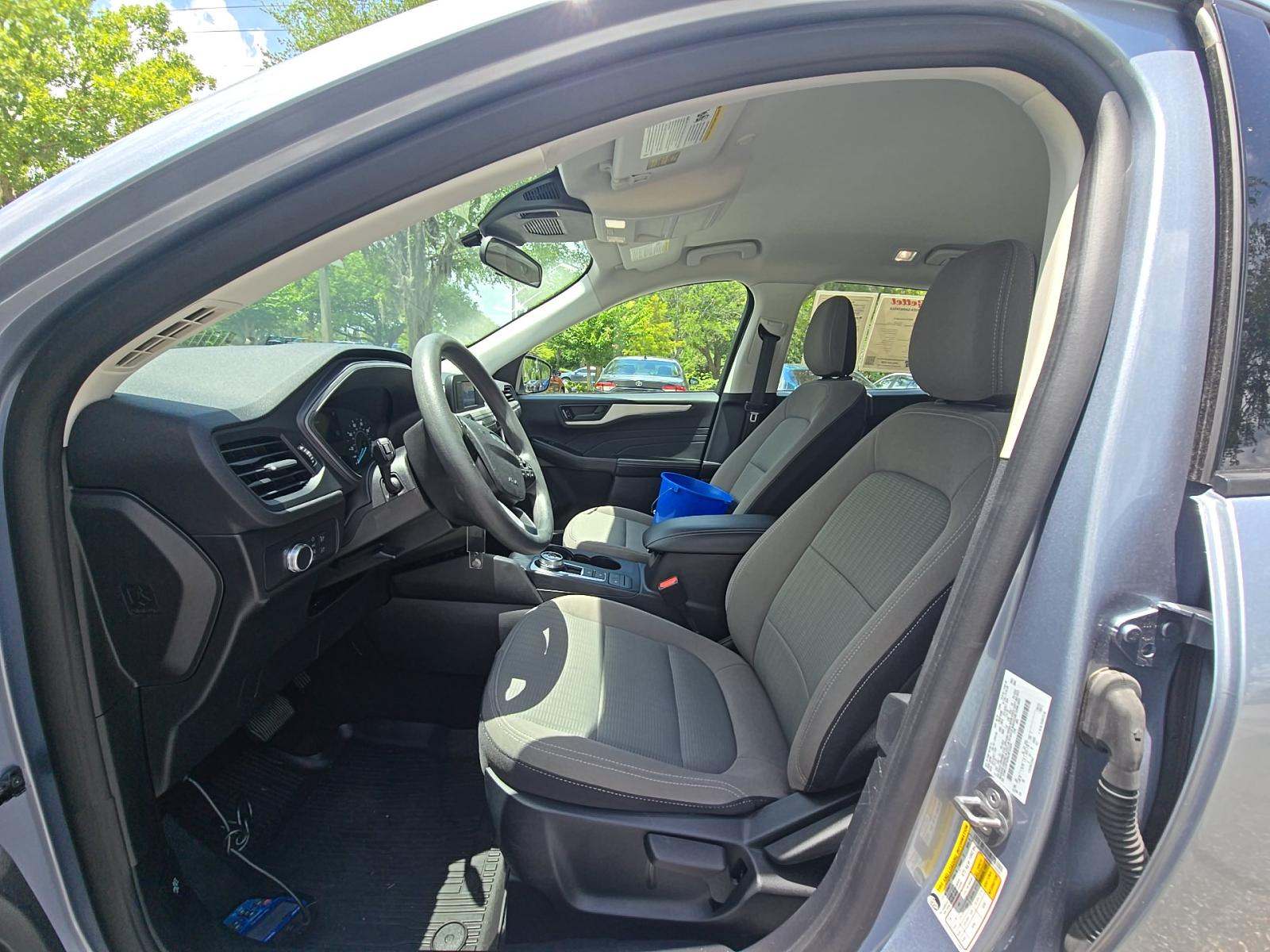 FORD ESCAPE - 2