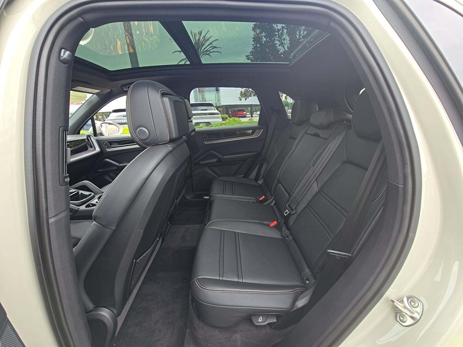 PORSCHE CAYENNE - 9
