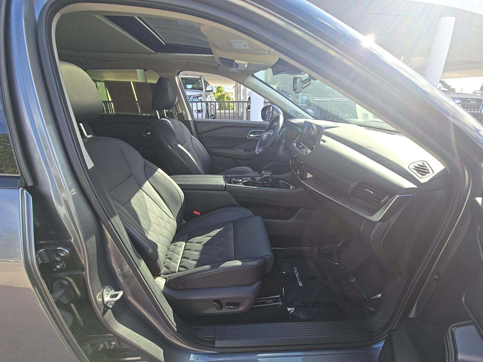 2025 Nissan Rogue Platinum AWD