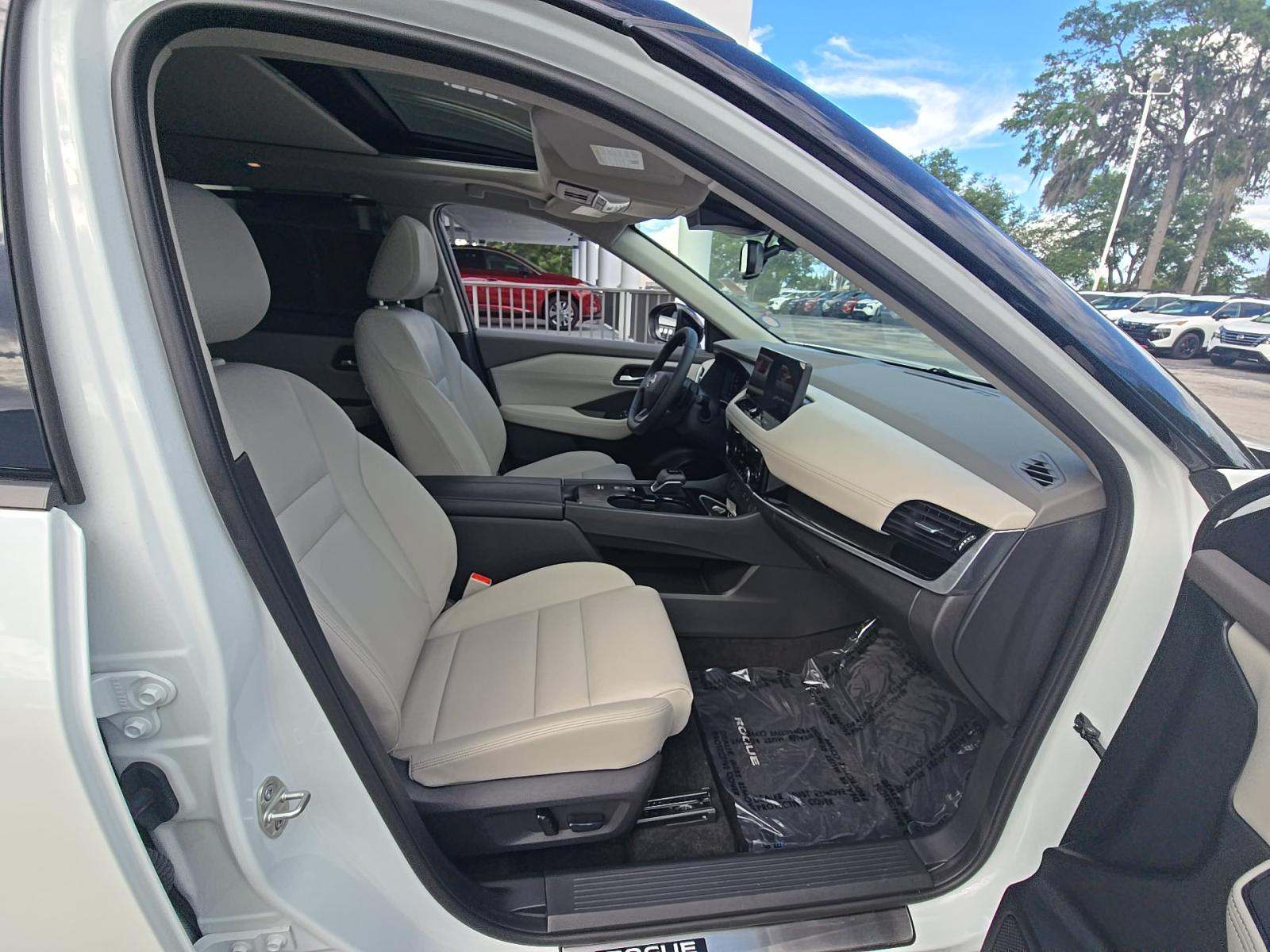 2025 Nissan Rogue SL FWD