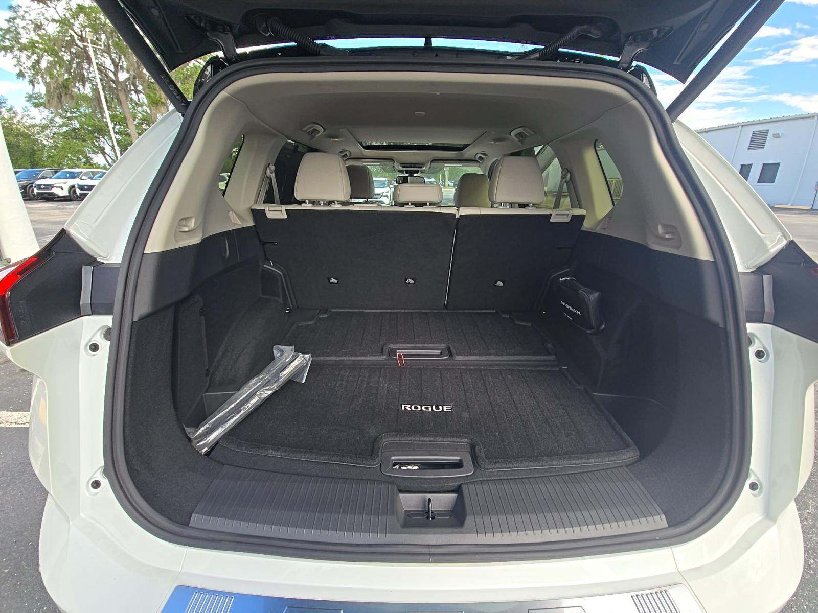 2025 Nissan Rogue SL FWD