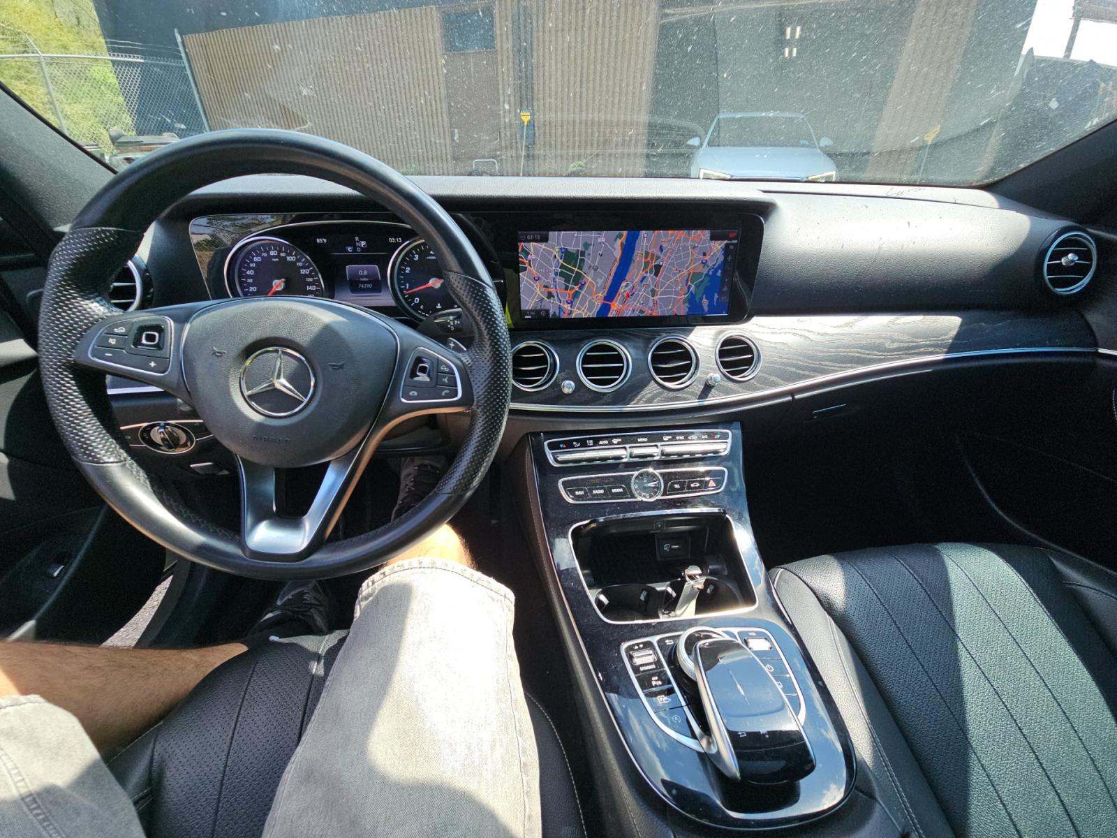 MERCEDES-BENZ E-CLASS - 10