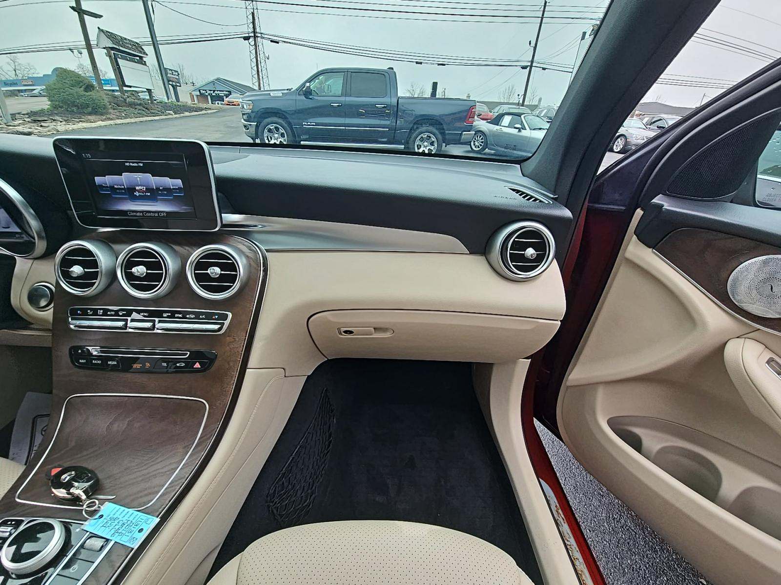 2018 Mercedes-Benz GLC GLC 300 AWD