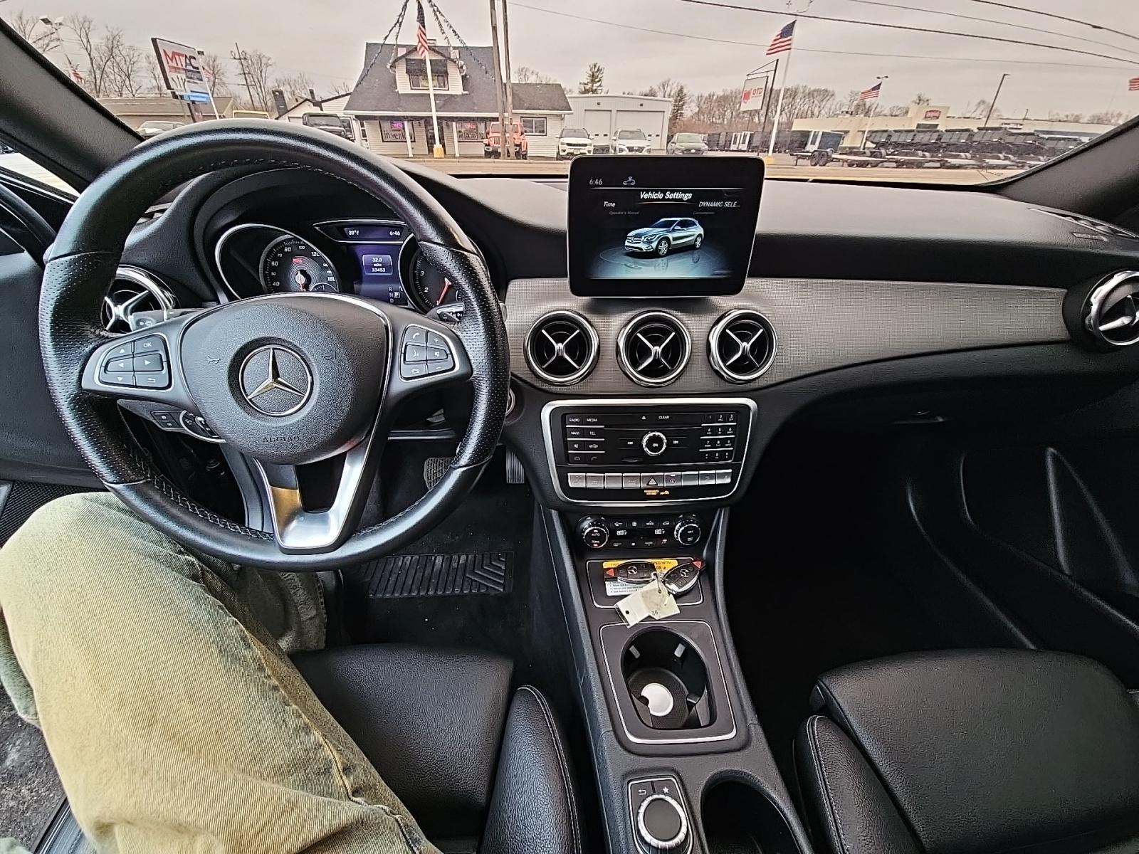 MERCEDES-BENZ GLA-CLASS - 10