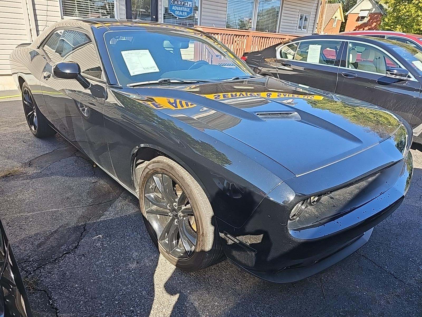 2018 Dodge Challenger SXT RWD
