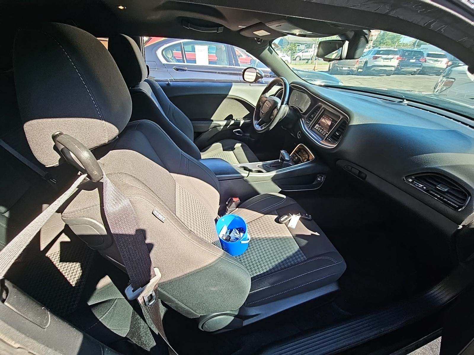 2018 Dodge Challenger SXT RWD