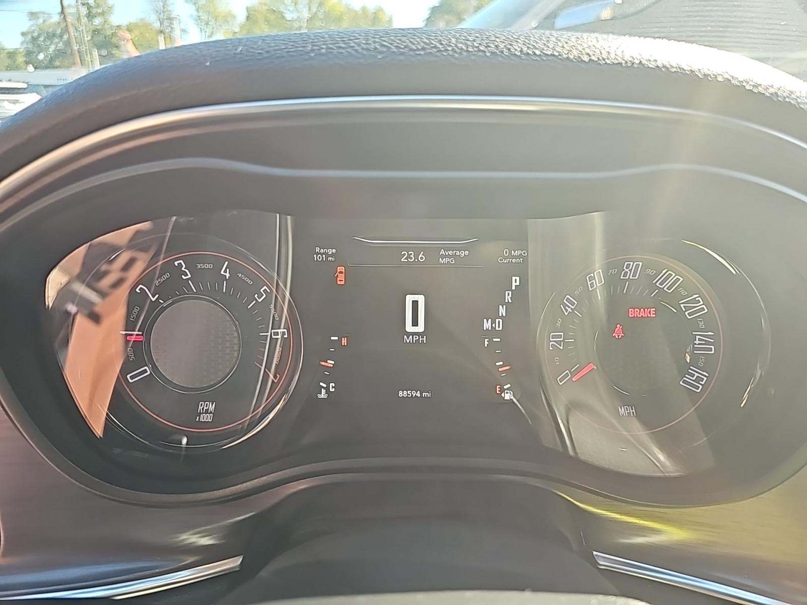 2018 Dodge Challenger SXT RWD