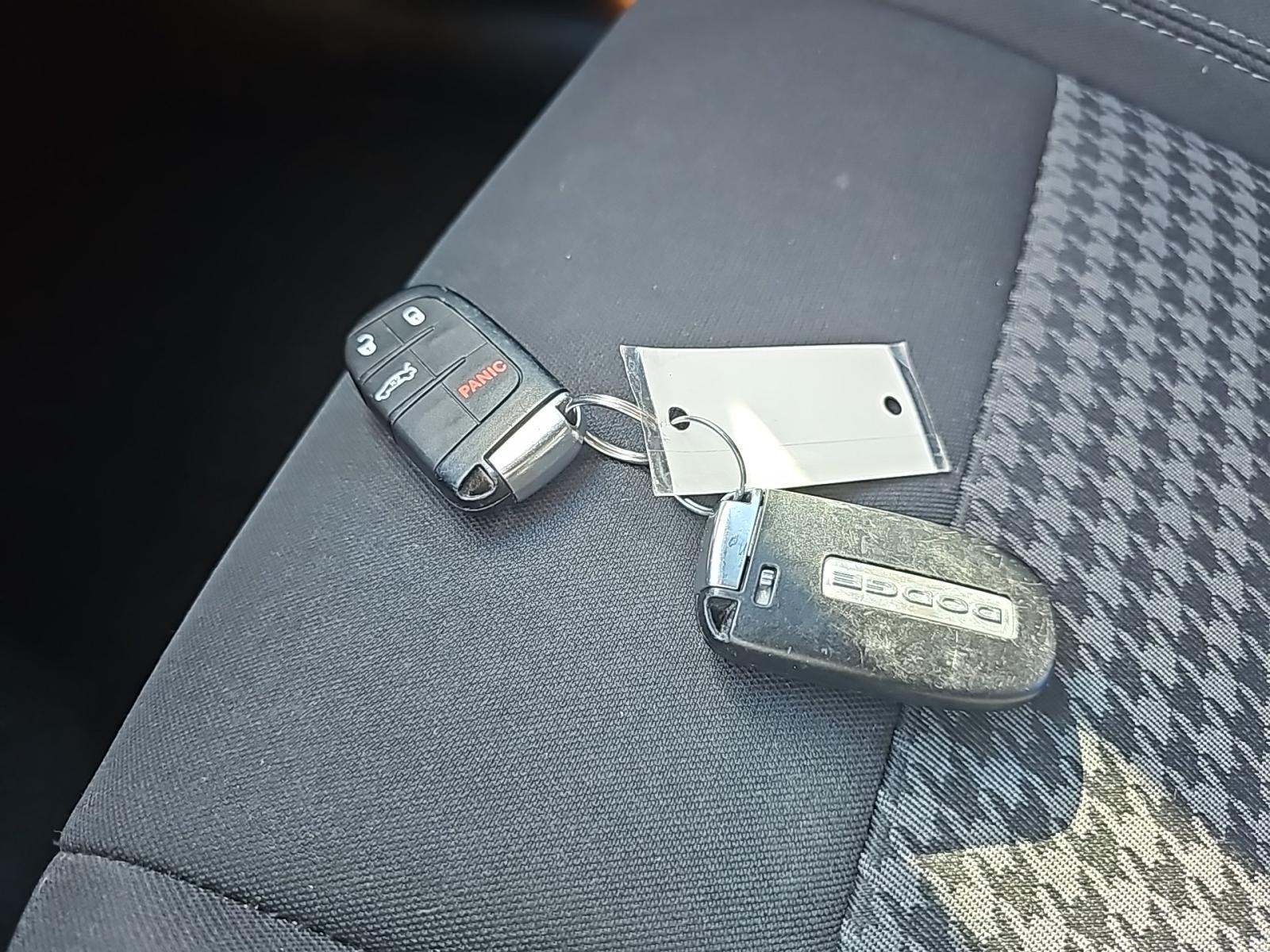 2018 Dodge Challenger SXT RWD