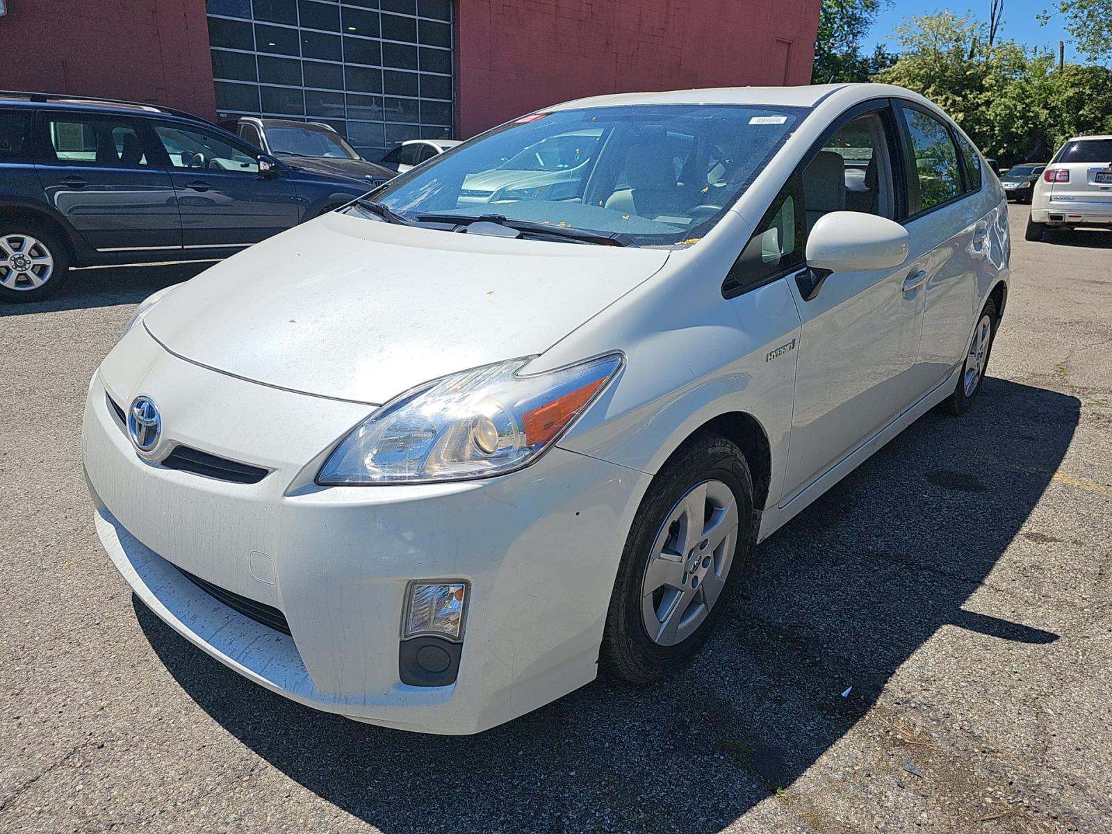 TOYOTA PRIUS - 1