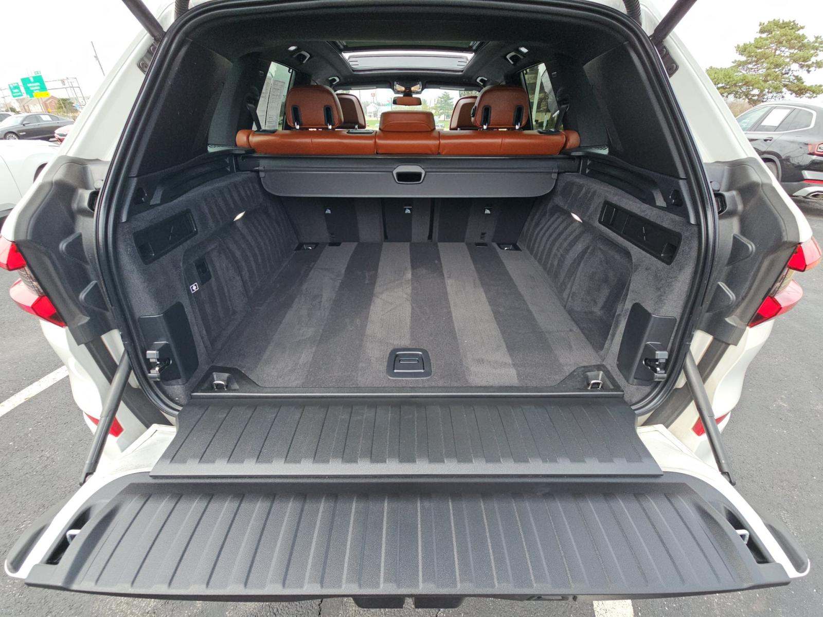 2023 BMW X5 M50i AWD