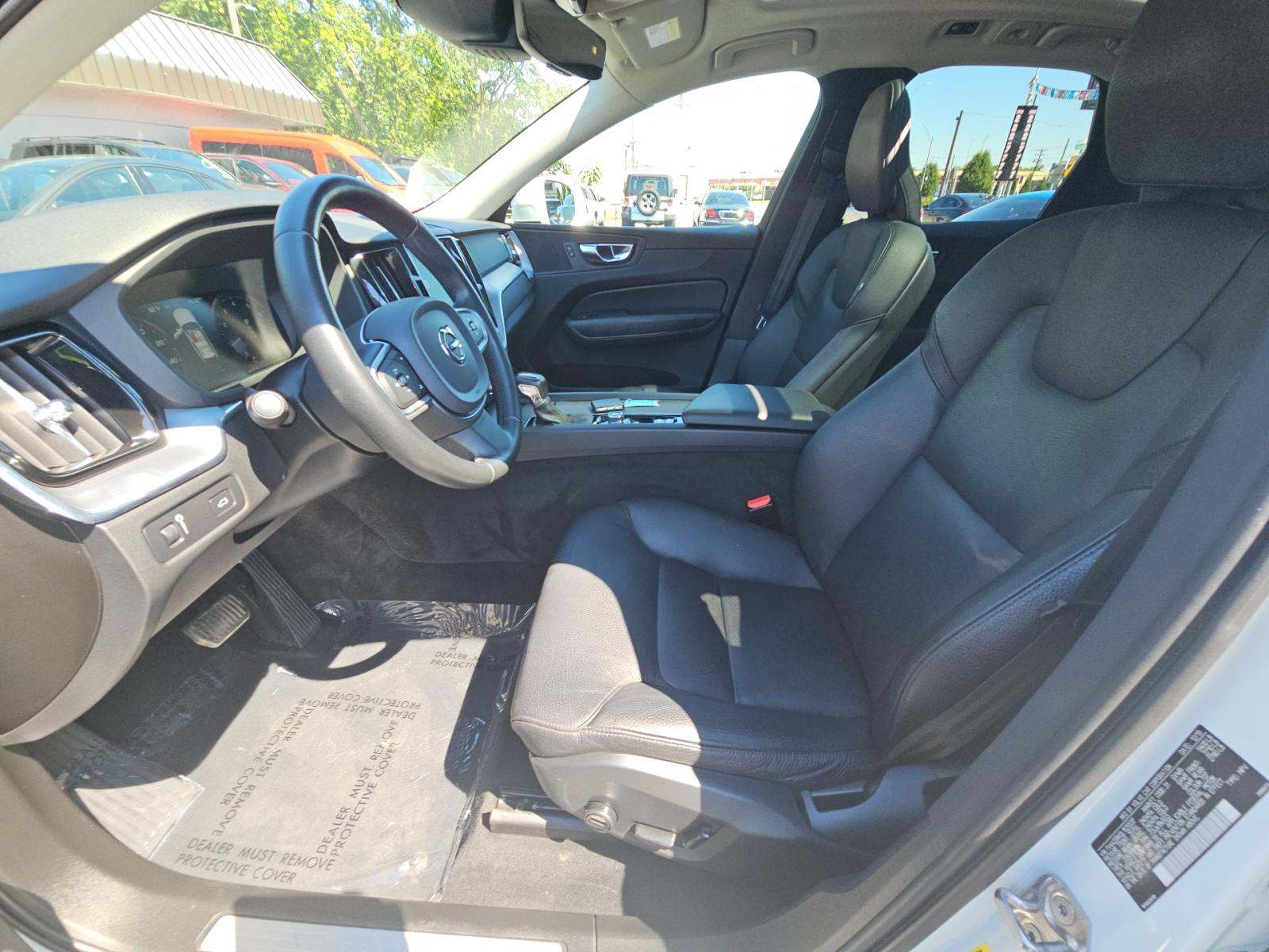 2020 Volvo XC60 T6 Momentum AWD