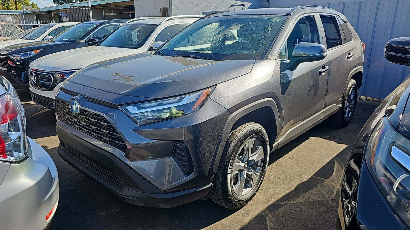 2022 Toyota RAV4 Hybrid XLE