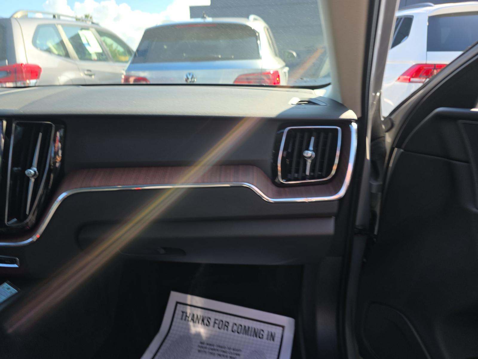 2023 Volvo XC60 B5 Plus AWD