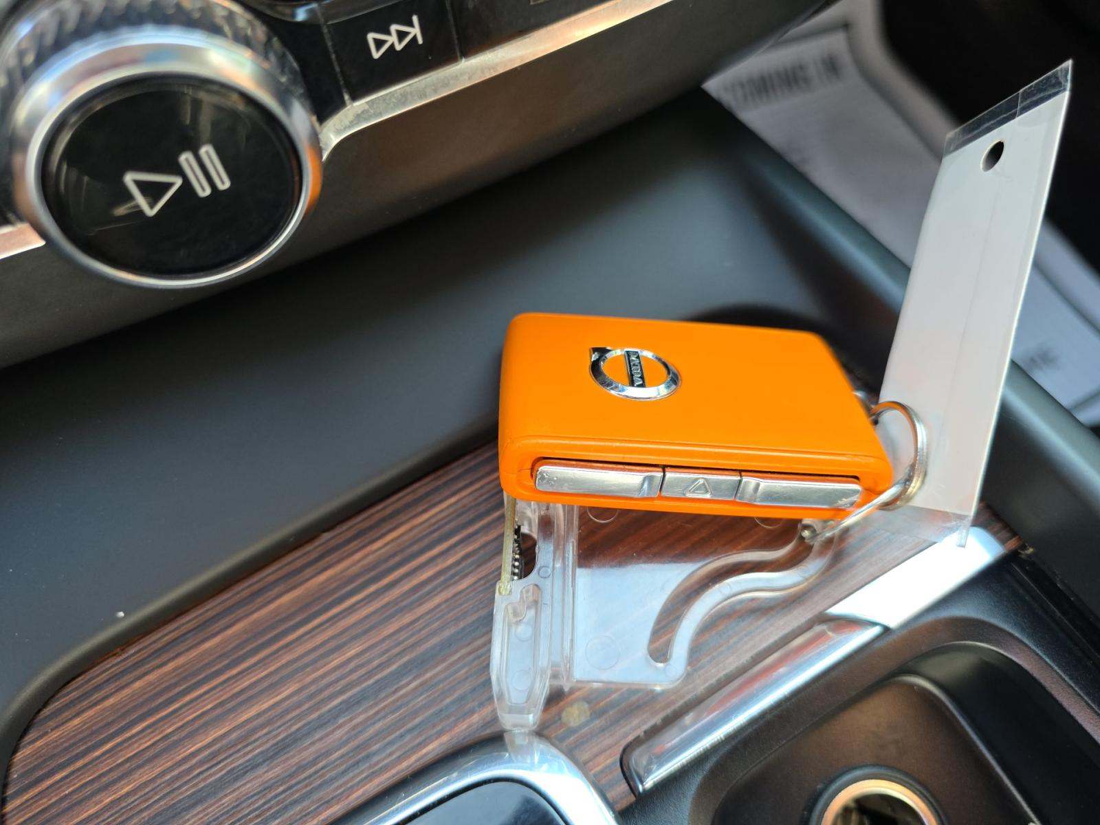 2023 Volvo XC60 B5 Plus AWD