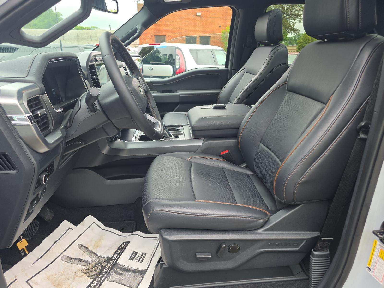 2025 Ford F-150 Hybrid Lariat AWD