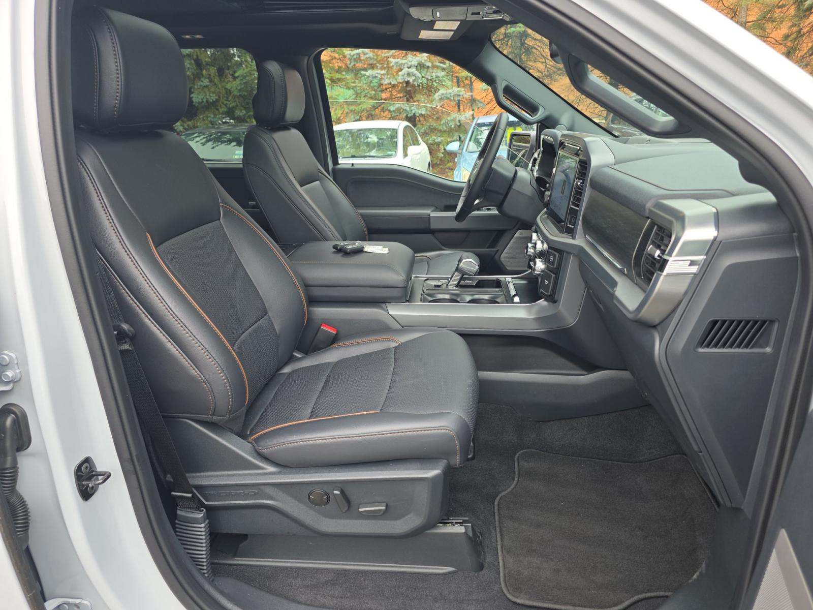 2025 Ford F-150 Hybrid Lariat AWD