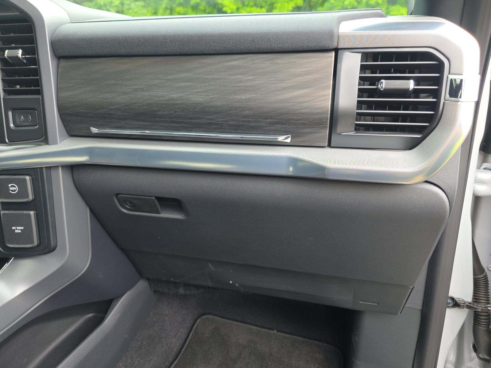 2025 Ford F-150 Hybrid Lariat AWD