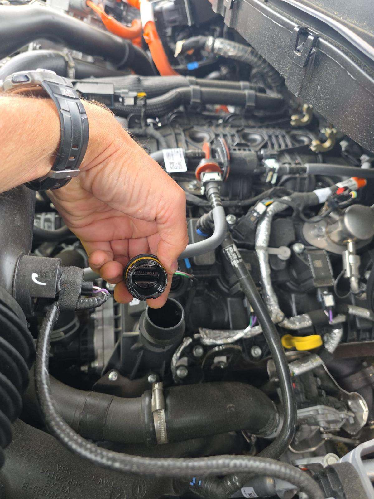 2025 Ford F-150 Hybrid Lariat AWD