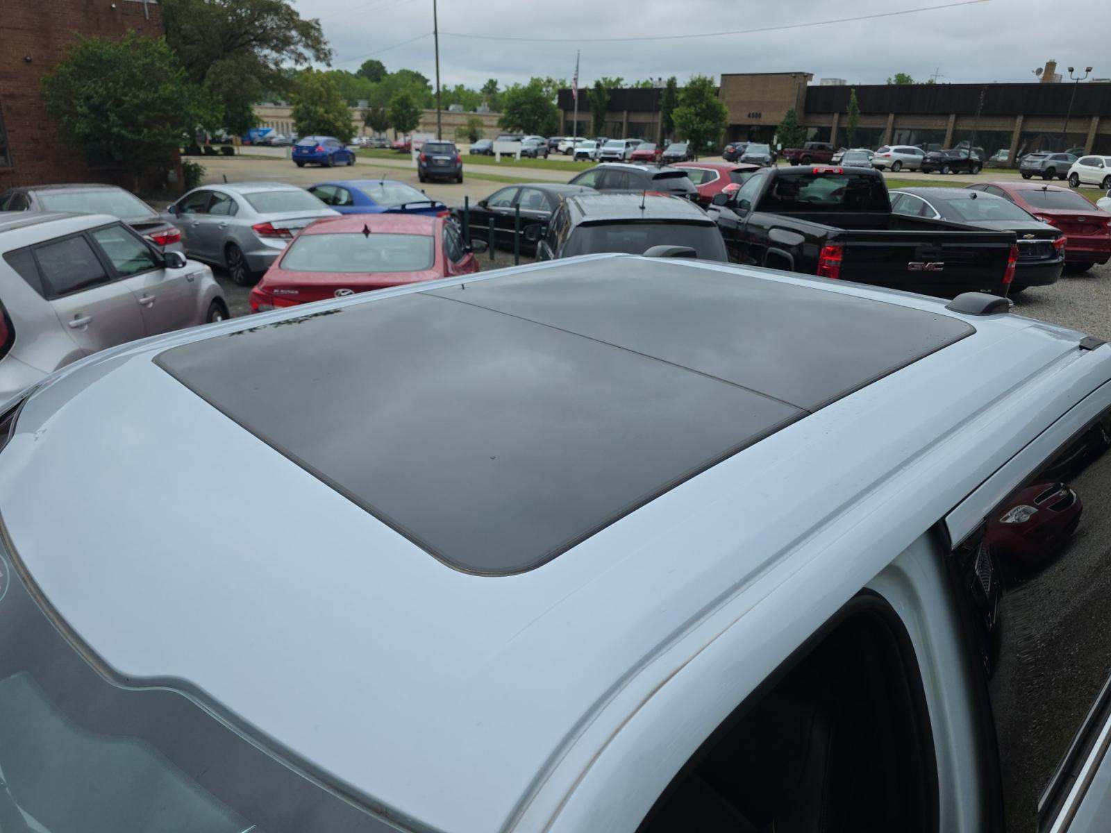 2025 Ford F-150 Hybrid Lariat AWD