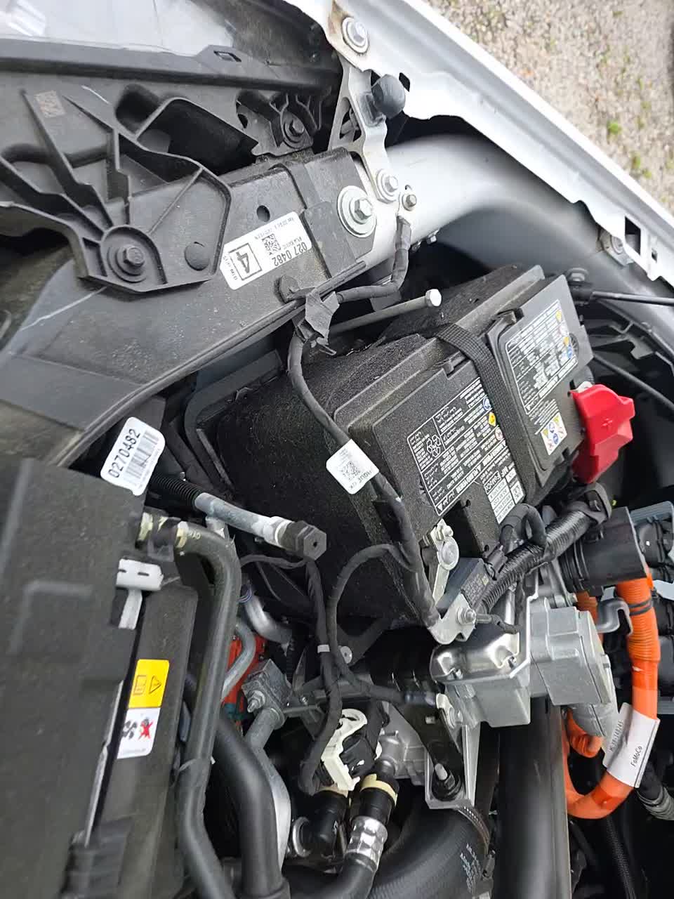 2025 Ford F-150 Hybrid Lariat AWD