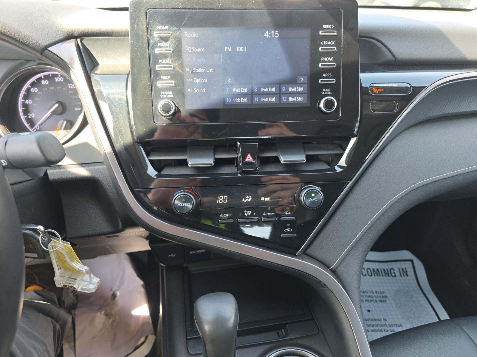 2024 Toyota Camry SE FWD