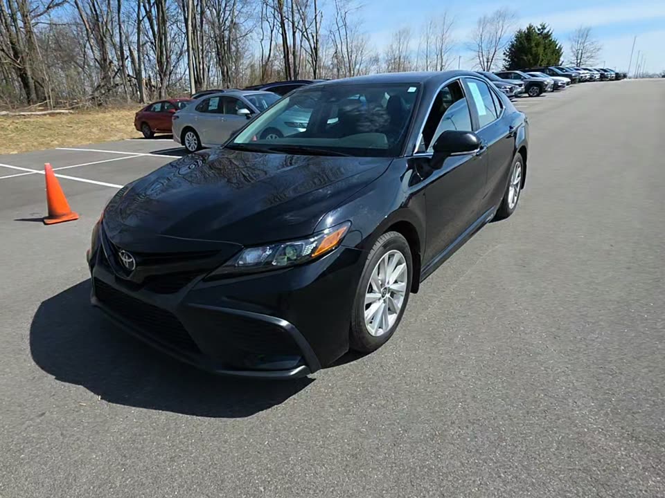 2024 Toyota Camry SE FWD