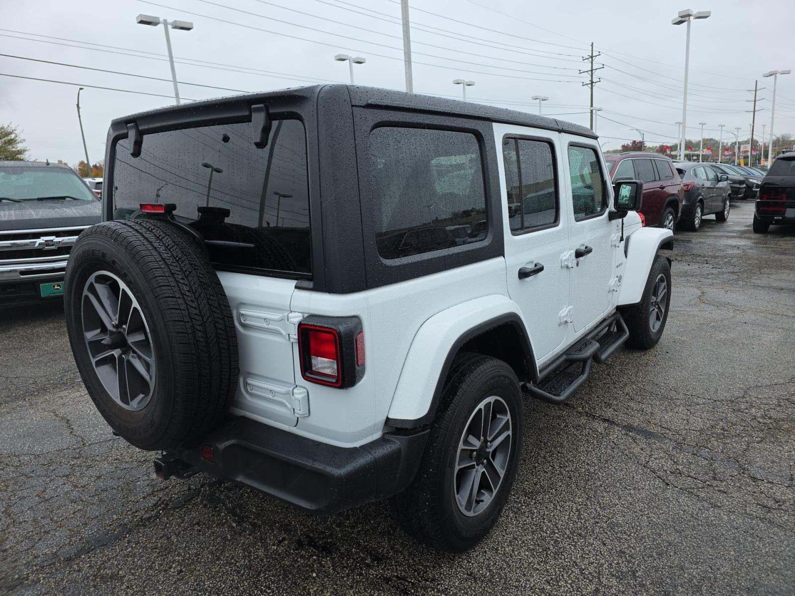 2023 Jeep Wrangler Sahara AWD