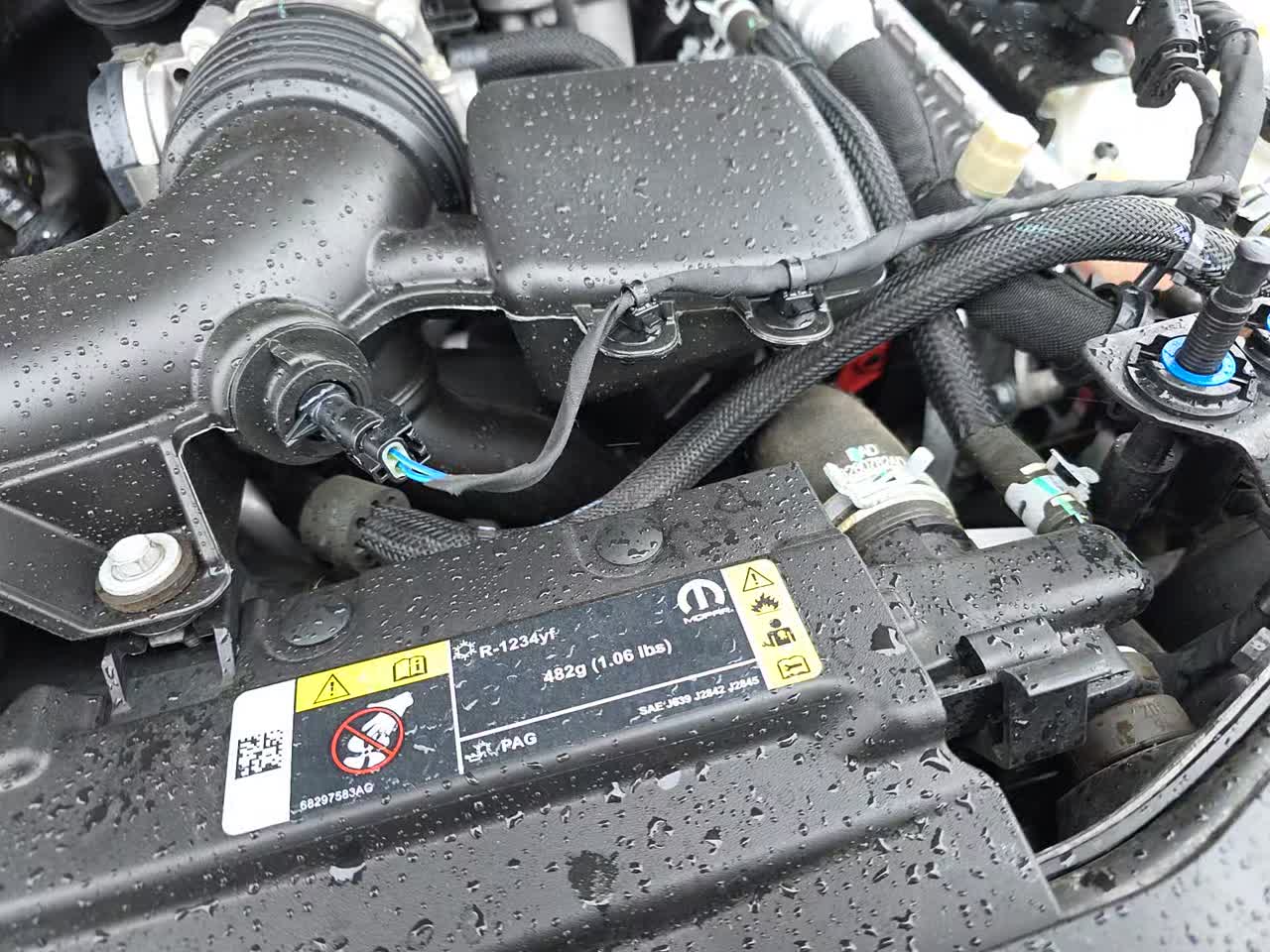 2023 Jeep Wrangler Sahara AWD