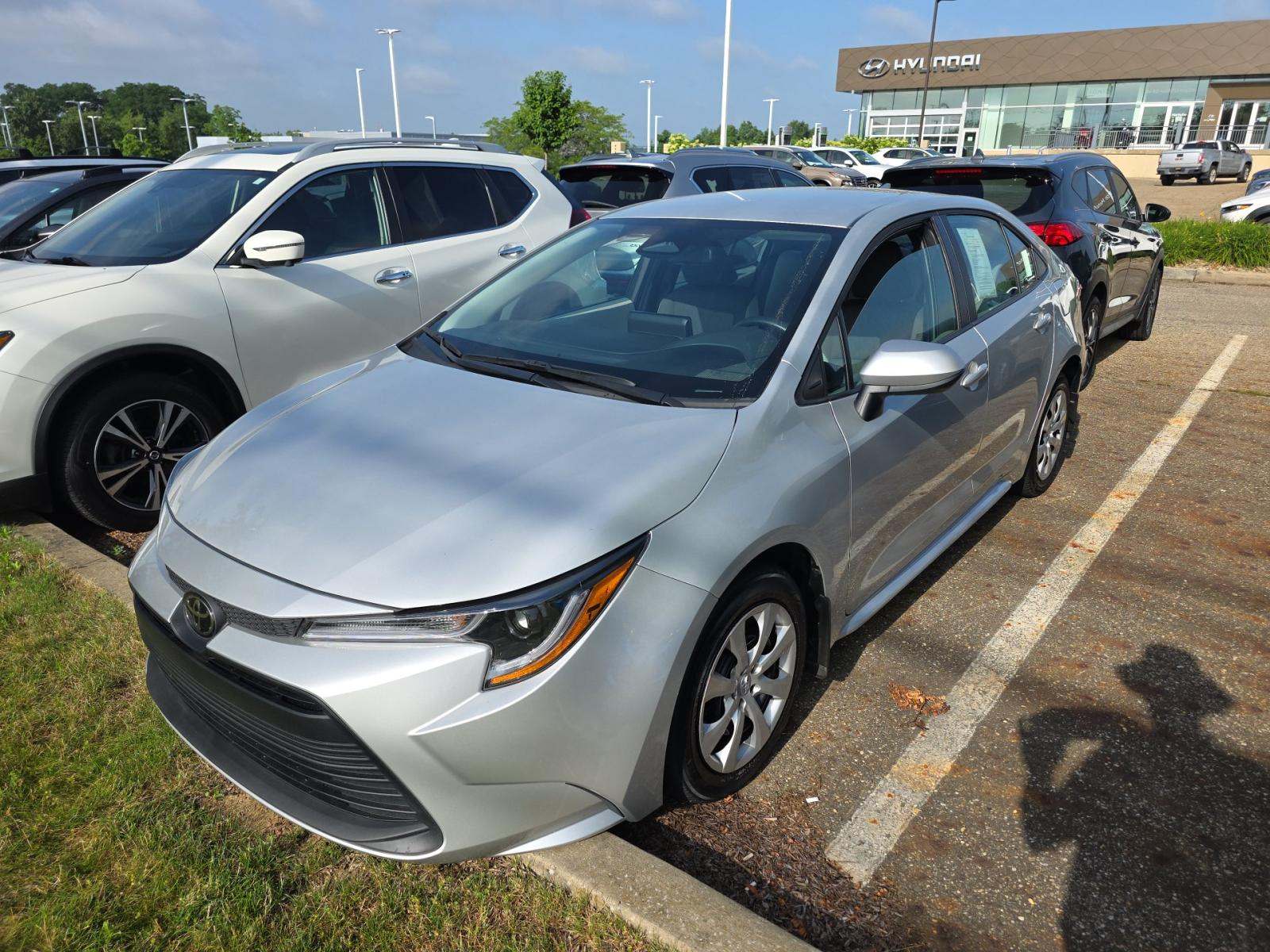 2025 Toyota Corolla LE FWD