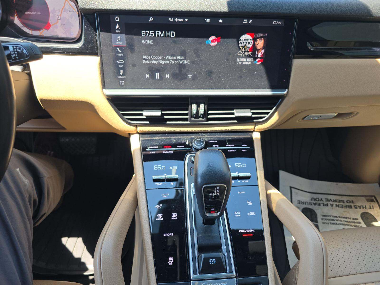 PORSCHE CAYENNE - 10