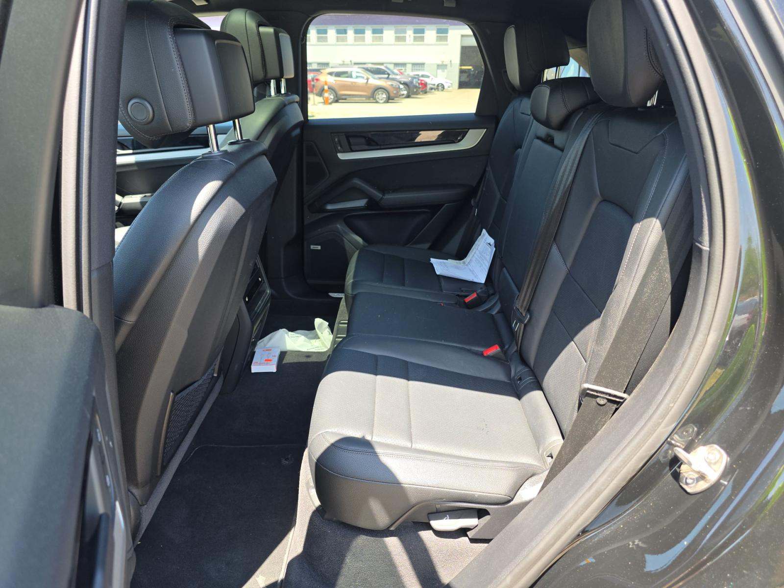 PORSCHE CAYENNE - 9