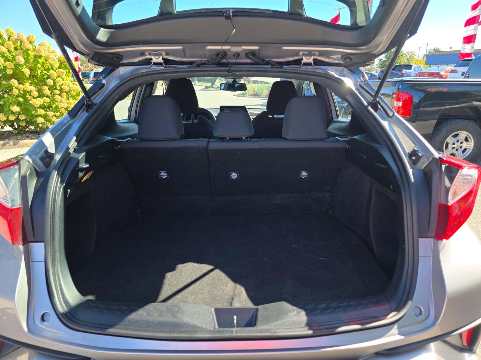 2019 Toyota C-HR XLE FWD