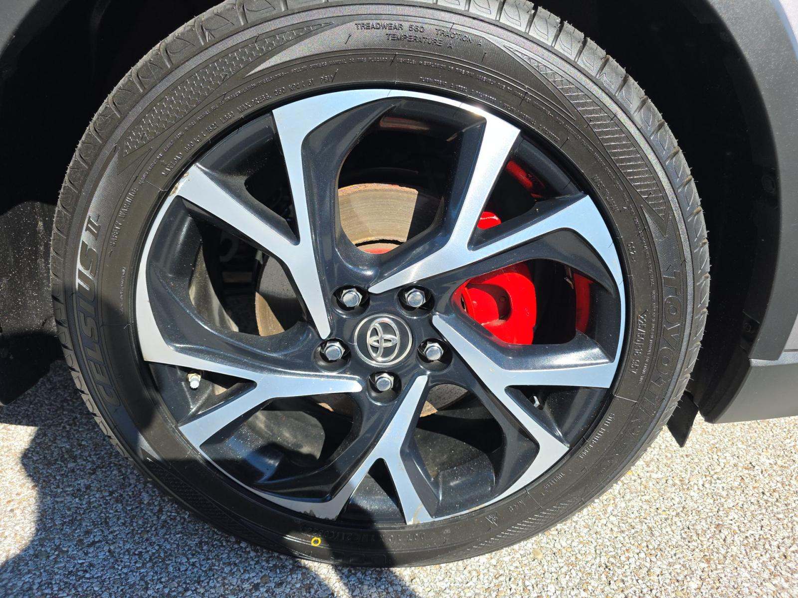 2019 Toyota C-HR XLE FWD