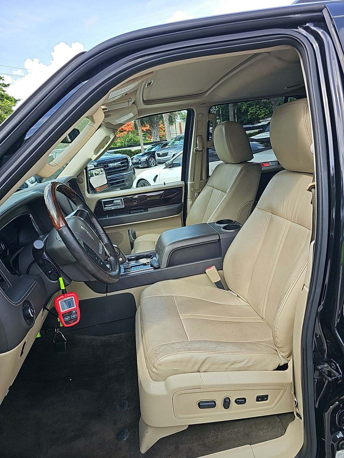 2015 Lincoln Navigator Base AWD