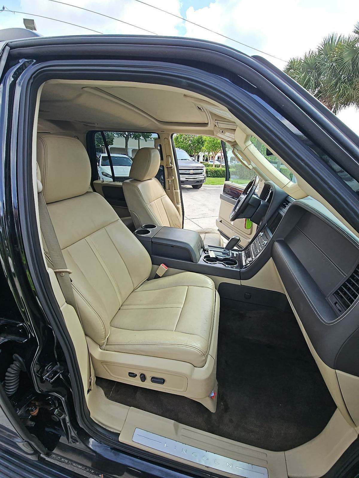 2015 Lincoln Navigator Base AWD